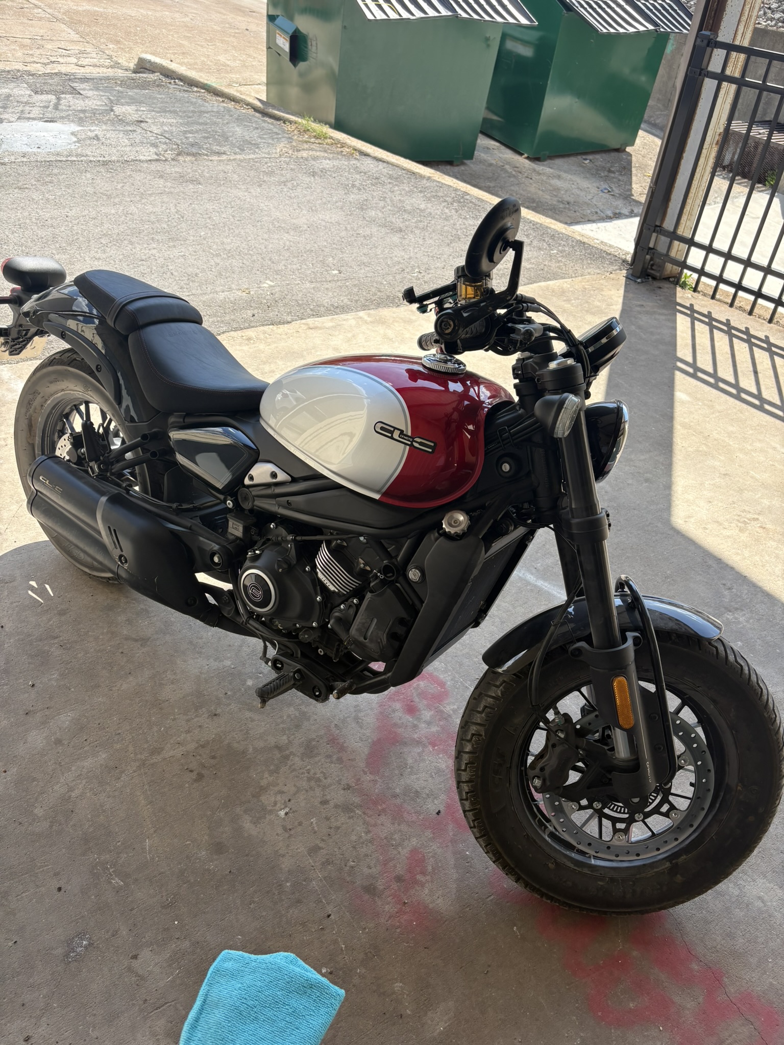 Honda motorcycle stock red and white tank before wrap